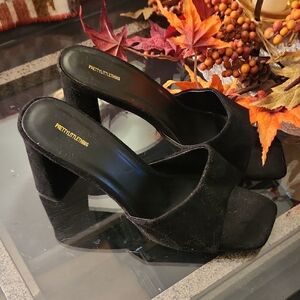 PrettyLittleThing Black Block Heel Sandals